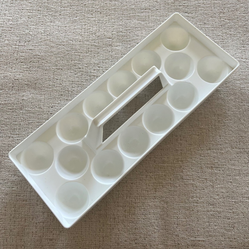 Vintage White Plastic Refrigerator Egg Carrier Tray 14 Slot Rectangular w/Handle
